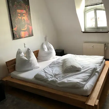 Ferienwohnung In Historischem Gebaude In Der Fussgangerzone In Kaiserslautern